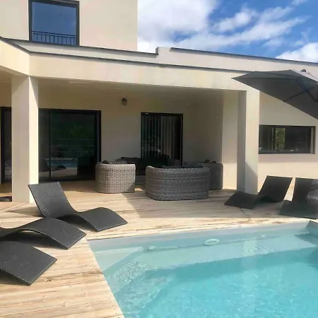 Villa Isis *