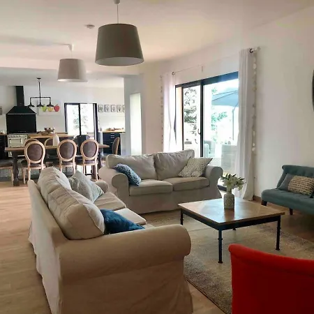 Isis Villa